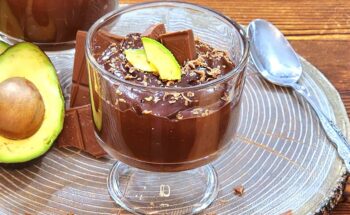 Mousse de Chocolate com Abacate: Uma Delícia Cremosa e Saudável